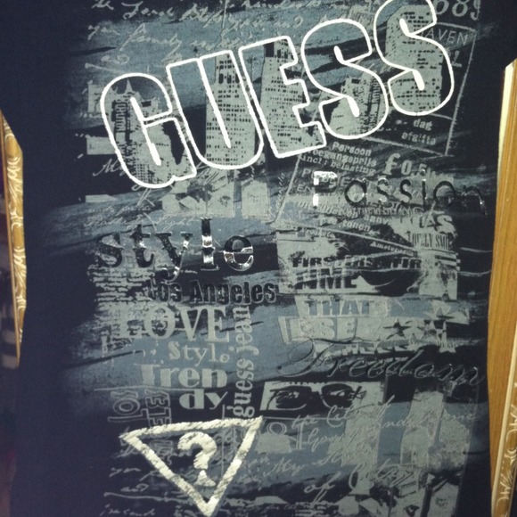 Guess shirt - Picture 2 of 3