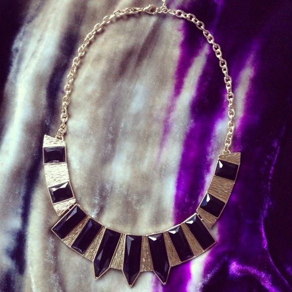 Jewelry - Petra necklace - gold ❌reduced