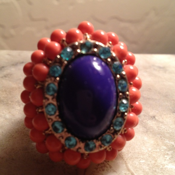 SOLD***** Large funky ring - Picture 2 of 4