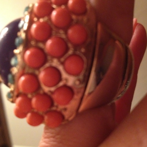 SOLD***** Large funky ring - Picture 4 of 4