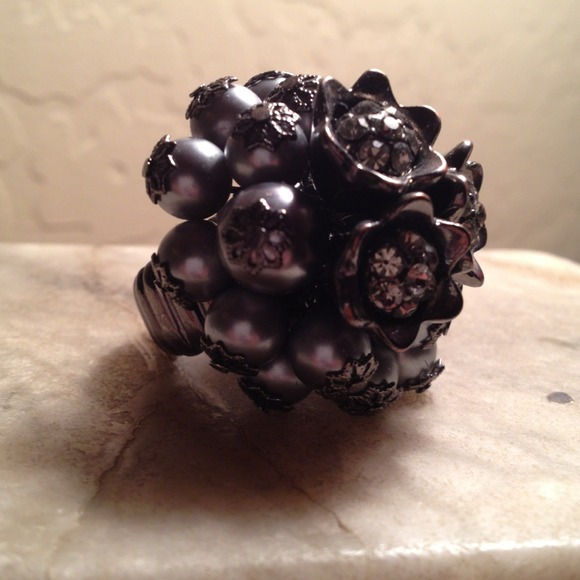 ******REDUCED****** Pewter flower ring