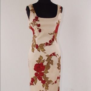 Dolce and Gabbana scoop neck sheath dress size 2.
