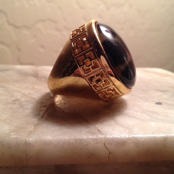 ********REDUCED******** Large gold ring