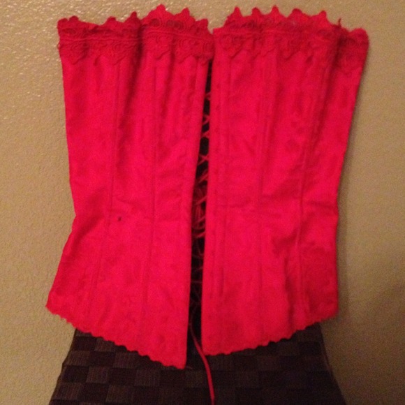 WORN ONCE RED CORESET