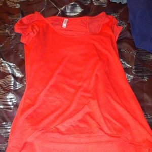 Xsmall red-orange top with ruffled back