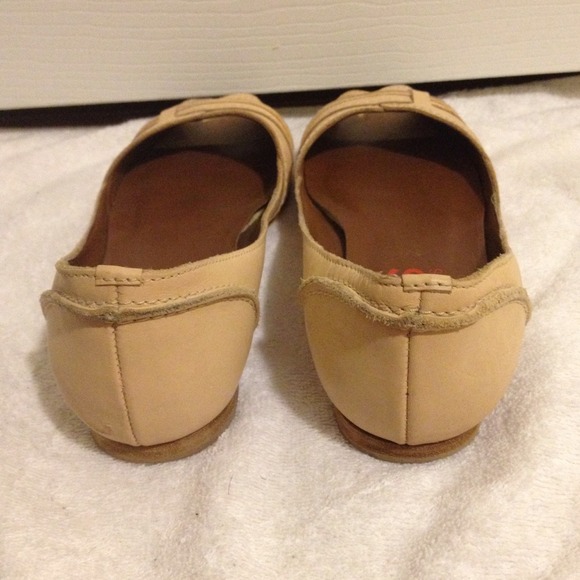 Michael Kors Peep Toes Nude Flats - Picture 3 of 4