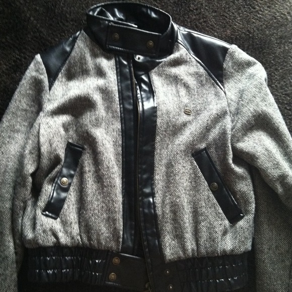 Jacket - Picture 4 of 4