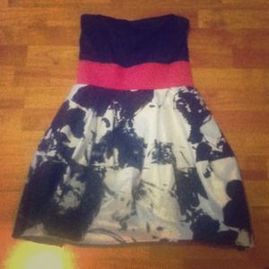 Gorgeous strapless dress!!!