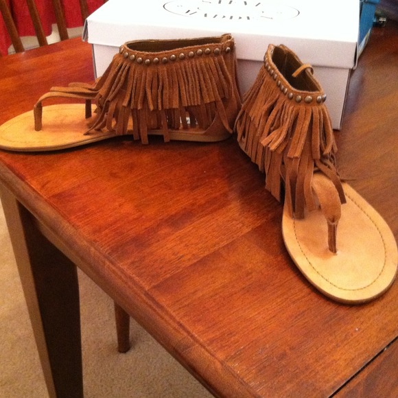 New Steve Madden Sandals