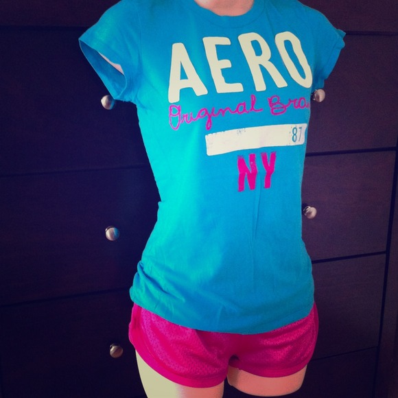 💢sold to chari💢Aero t-shirt