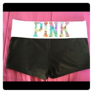 Yoga shortie,crop top, & pink hoodie bundle<3 ;)