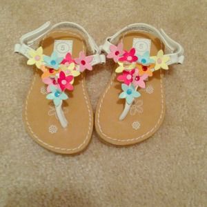 šSoldšToddler sandals