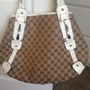 Additional pics of gucci purse