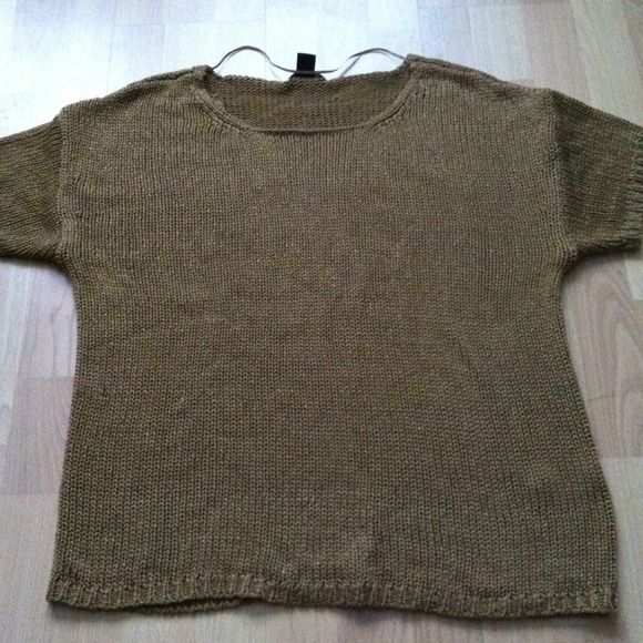H&M short sleeve sweater - Picture 1 of 1