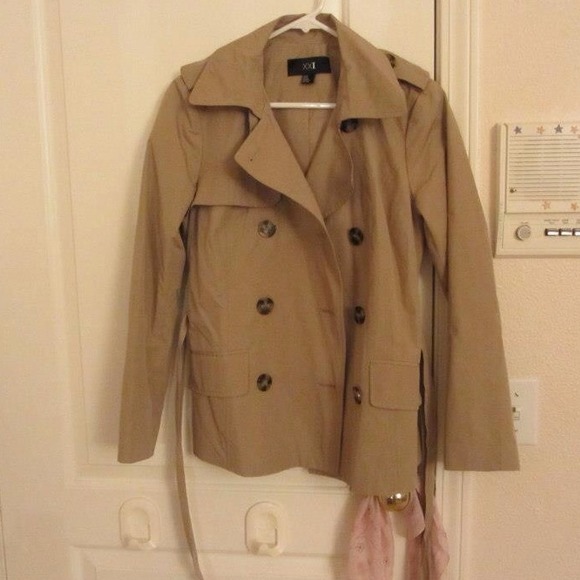 ❌ SOLD❌ Lightweight khaki coat