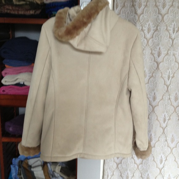 **Reduced** Jacket - Picture 2 of 3