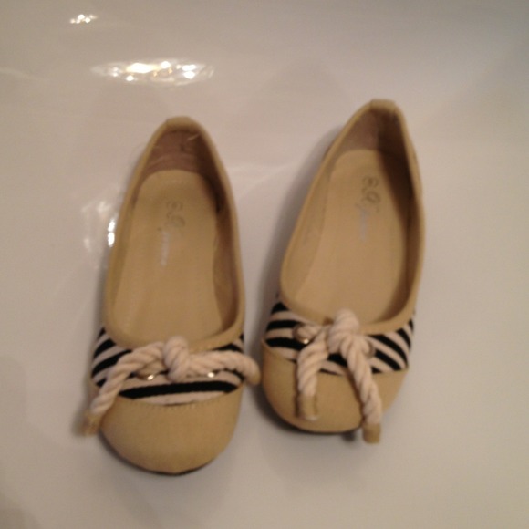 Flats with Stripes
