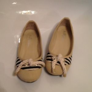 Flats with Stripes
