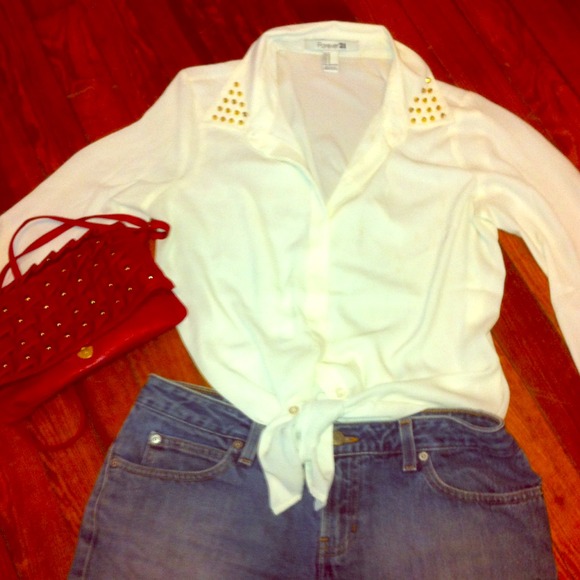 <Sold>Forever21 gorgeous top!! Reserved bundle!!