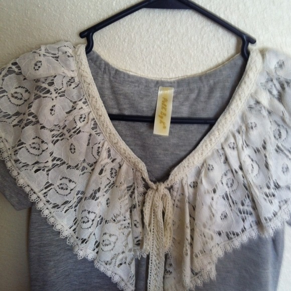 Nice Q tee - Picture 2 of 3