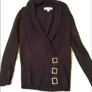 Black sweater with buckle detail