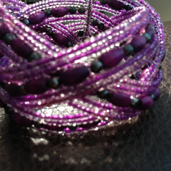 🚨🎉REDUCED~beaded bangle - Picture 2 of 3