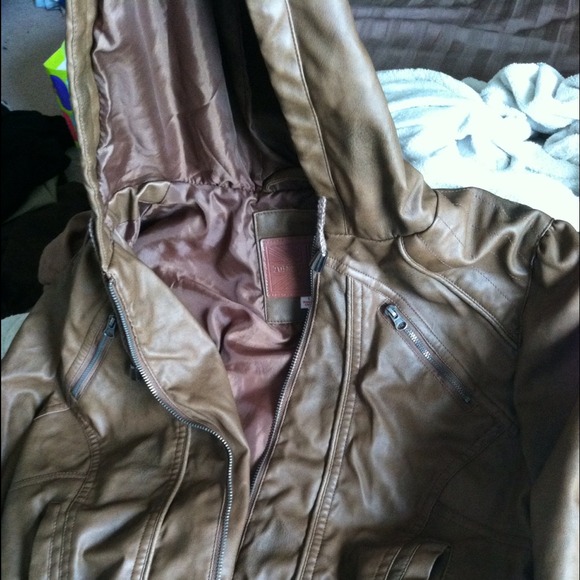 Traded🔴🔴🔴🔴🔴Brown leather jacket. - Picture 3 of 4