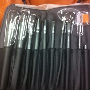 ARBONNE TEN PIECE MAKE-UP BRUSH SET. Only $35.00