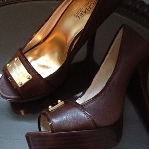 Michael kors peep toe heels