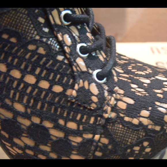 Texture platform heels ! - Picture 2 of 2