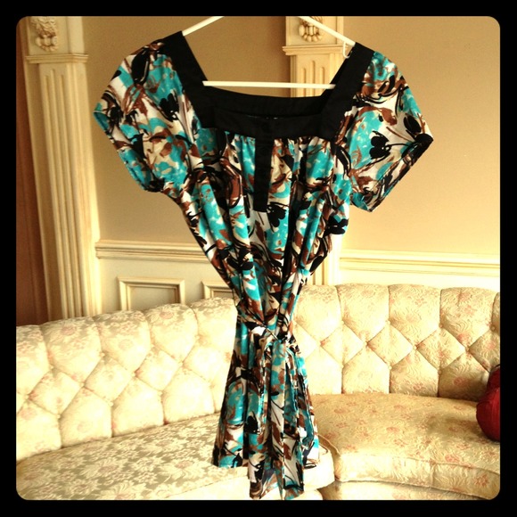 Silky patterned top.