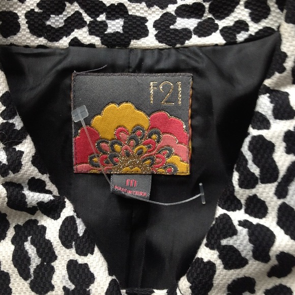 💞SOLD IN BUNDLE💞 - Picture 2 of 4