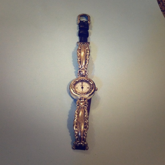Striking silver Brighton watch real leather