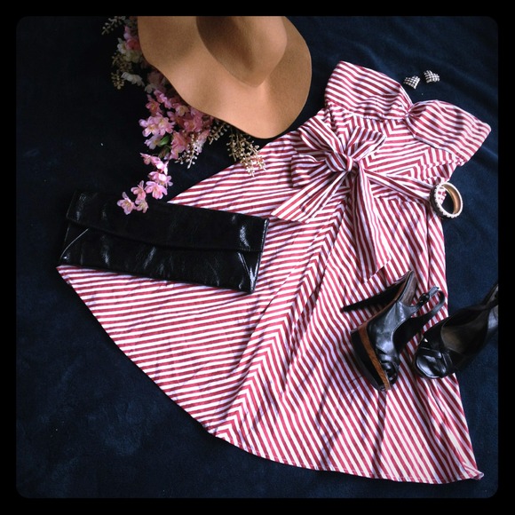 🚫BUNDLED🚫 Red and white striped strapless dress
