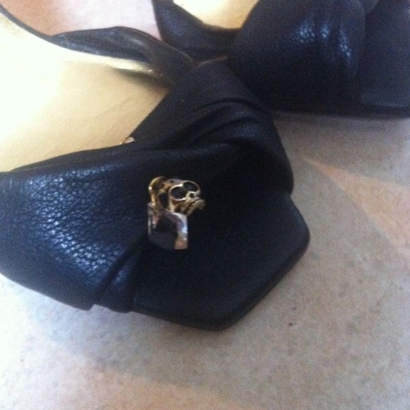 Report Signature Skull Leather Pumps Sandals - Picture 4 of 4