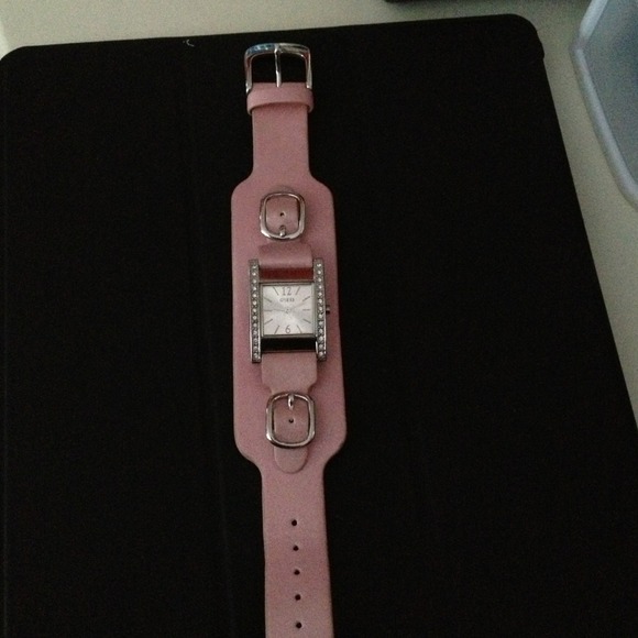GUESS WATCH