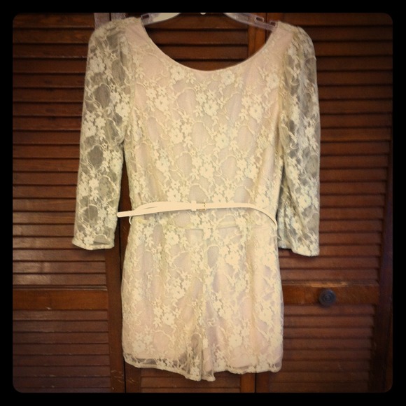 Beige Vintage Lace Bodysuit