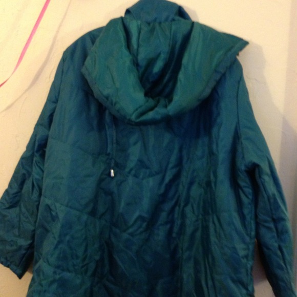 Green light weight jacket! - Picture 3 of 3