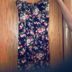 High low maxi dress with florals design