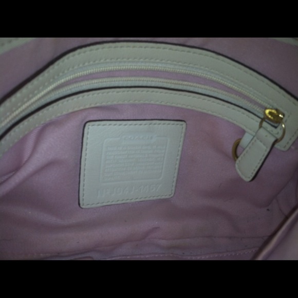 Fabulous Coach Bag - Picture 3 of 4