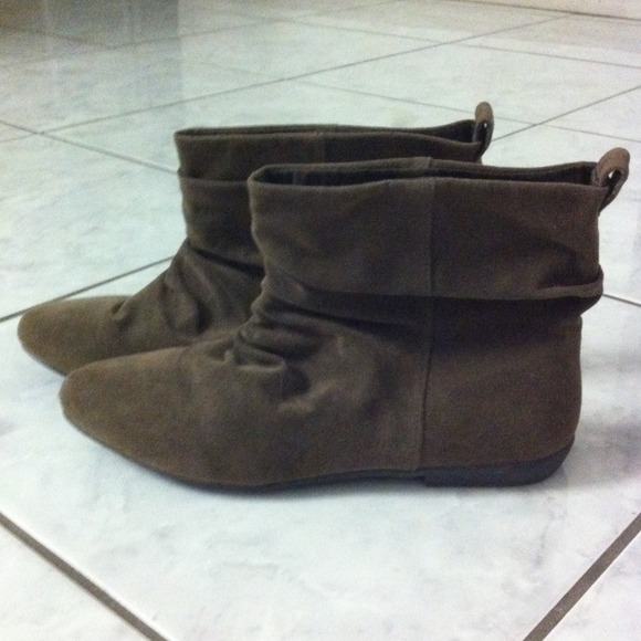 ❌SOLD❌ Light Brown suede boots