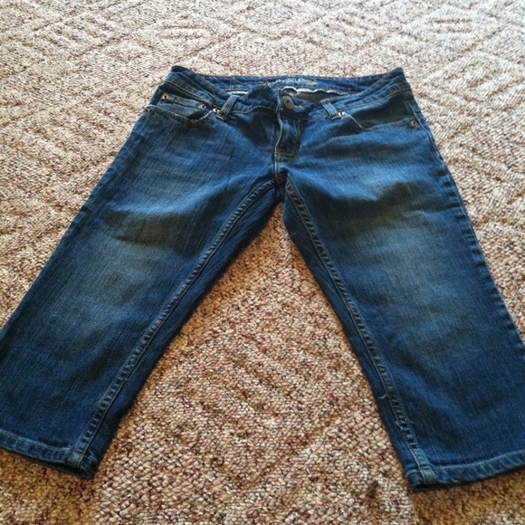 Bundle AE capri jeans&bras