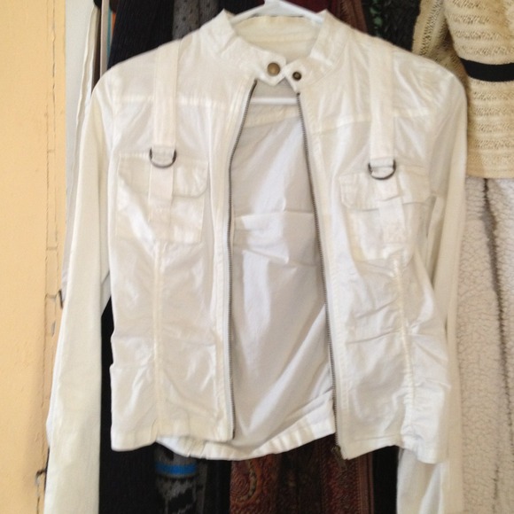 White jacket - Picture 2 of 3