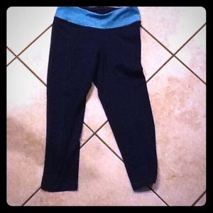 Compression capris