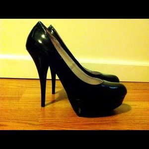 SM New York black pumps