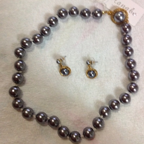 7.Necklace& earring