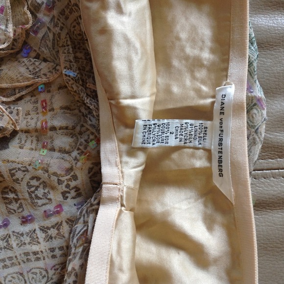 SOLD ON ANOTHER SITE! Diane vonFurstenberg gown - Picture 3 of 4