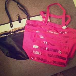 ❗Traded ❗with @mizawe Victoria's Secret tote bags