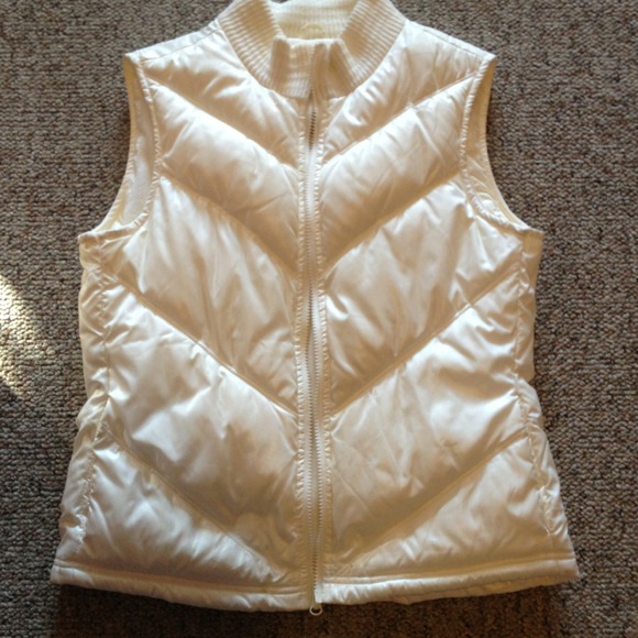 Cream Puffy Vest