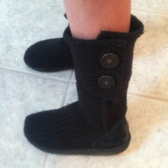 Uggs size 4 but fit a 7